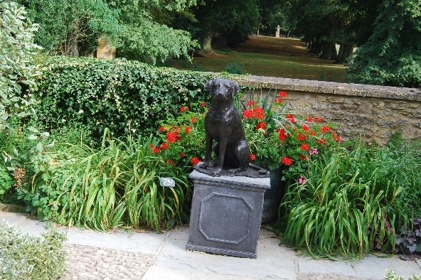 Bronze Life Sized Statue of Favourite Dog – The Labrador Retriever